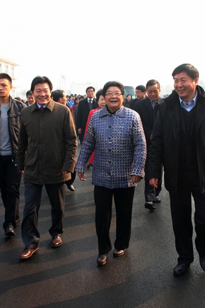 2011年12月14日，第十屆全國人大常委會副委員長顧秀蓮、中國石油和化學(xué)工業(yè)聯(lián)合會長李勇武等參加銅化集團(tuán)成立20周年慶典，蒞臨公司視察。